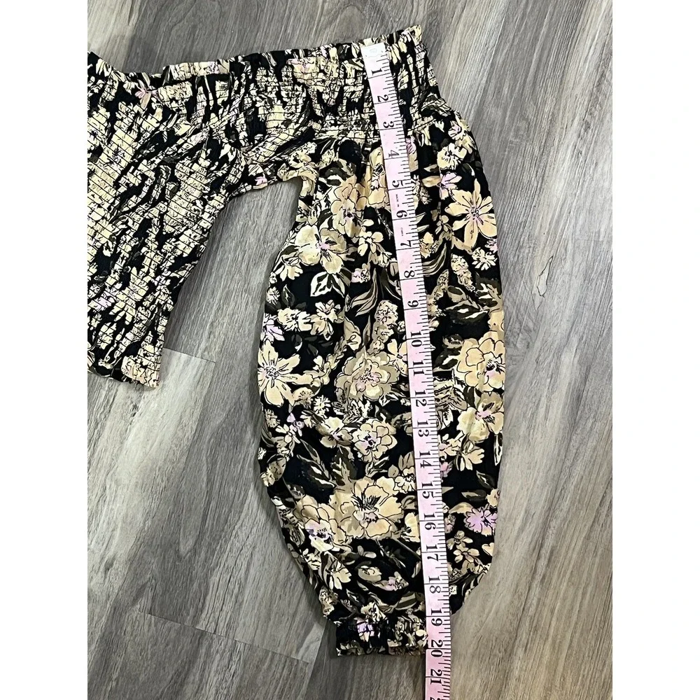 Free People East To The West Smocked Top Womens Size‎ XS Black Floral